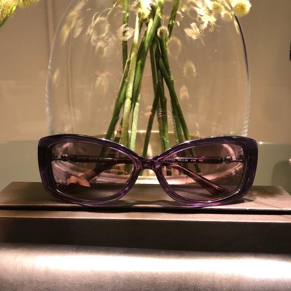 New never worn moschino vintage sunglasses